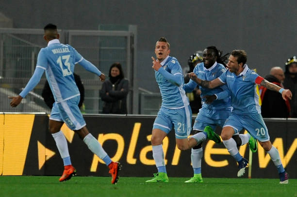 在与竞争对 在与竞争对