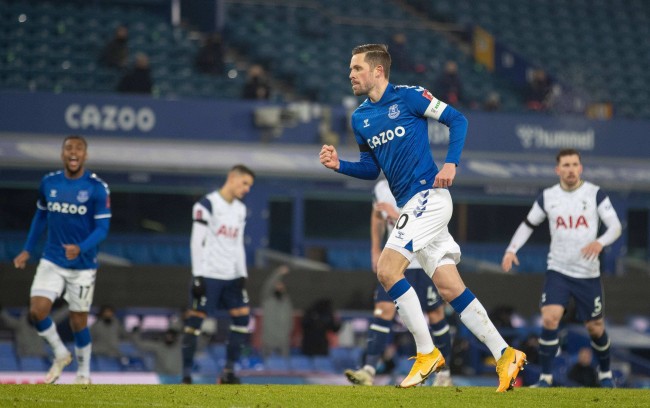 以其速度和 以其速度和